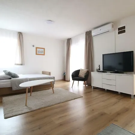 By Zec Apartment