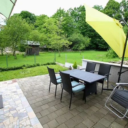 By Zec Apartment