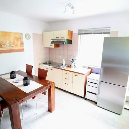 By Zec Apartment