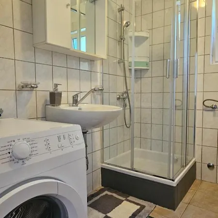 By Zec * カスタヴ