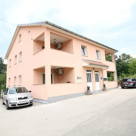 アパート By Zec カスタヴ